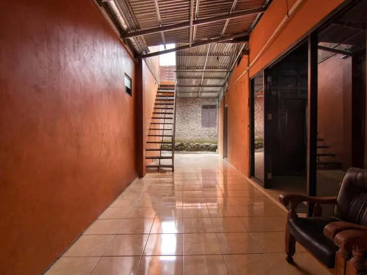 Караганьяр: OYO 2162 Pondok Wisata Sri Widodo