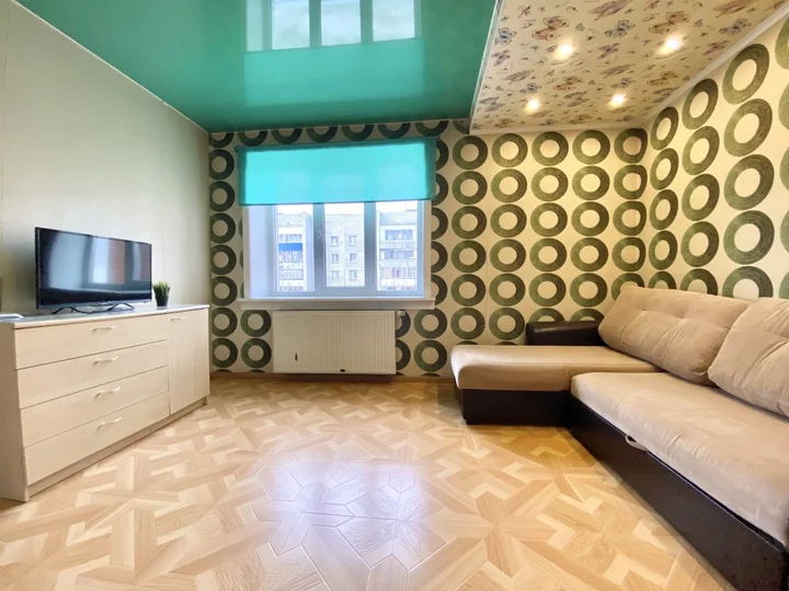 Бердск: Dvuhkomnatnaya Kvartira Karla Marksa 22 Apartments