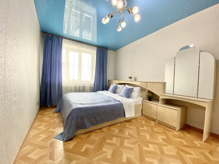 Бердск: Dvuhkomnatnaya Kvartira Karla Marksa 22 Apartments