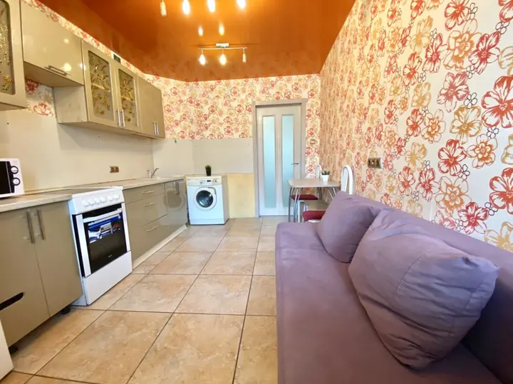 Бердск: Dvuhkomnatnaya Kvartira Karla Marksa 22 Apartments