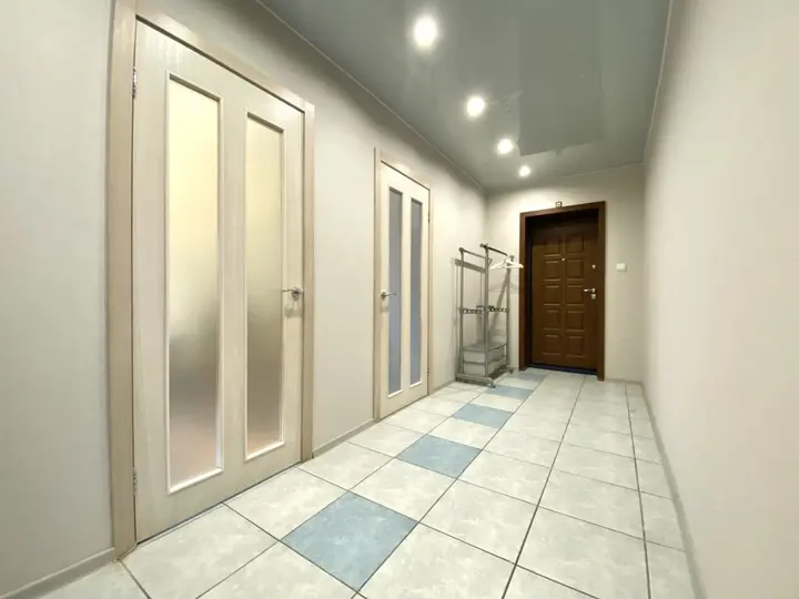 Бердск: Dvuhkomnatnaya Kvartira Karla Marksa 22 Apartments