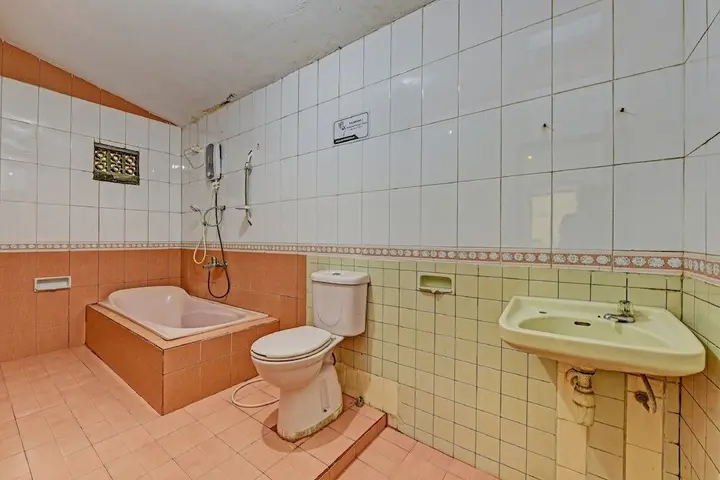 Мадженанг: OYO 90443 Hotel New Kartika In