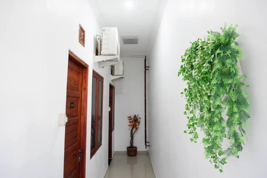 Суракарта: RedDoorz near Stasiun Purwosari
