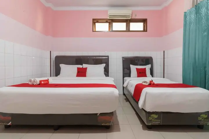 Медан: Formerly RedDoorz Plus @ Jalan Gatot Subroto Medan
