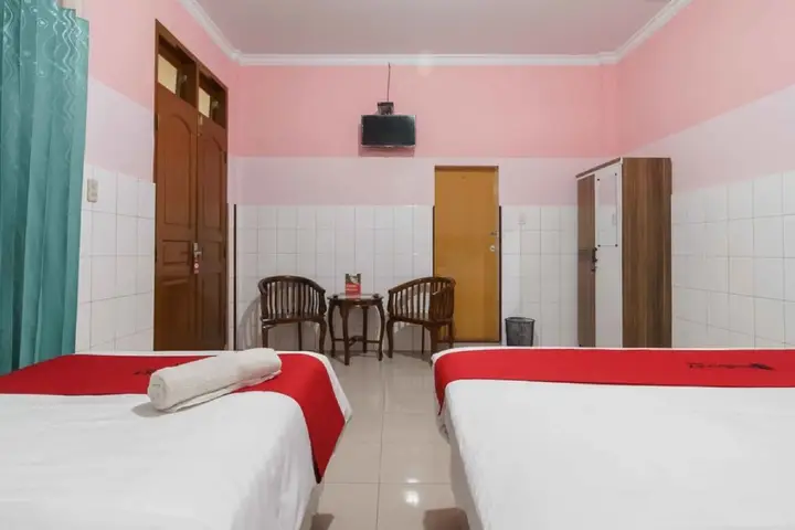 Formerly RedDoorz Plus @ Jalan Gatot Subroto Medan — фото 5
