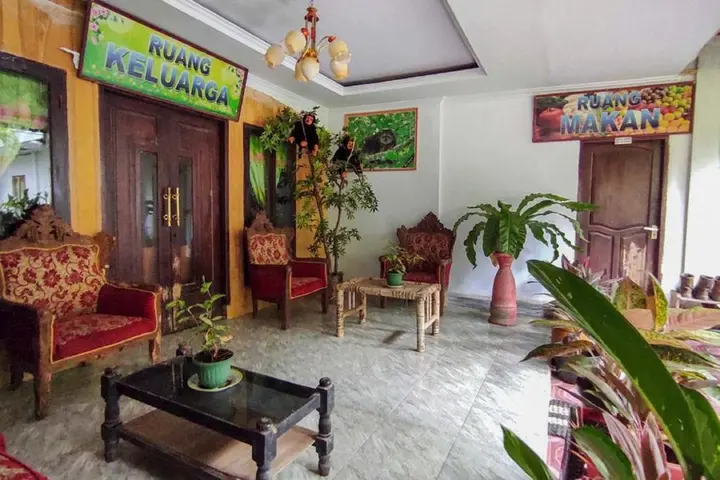 Битунг: OYO 90988 Tangkoko Jungle Homestay