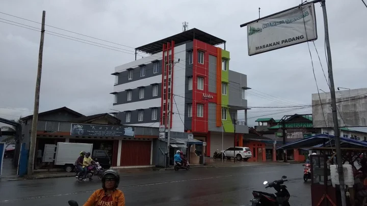 Амбон: Super OYO 1006 Azzahra Guest House Syariah