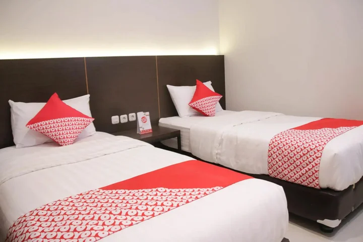 Амбон: Super OYO 1006 Azzahra Guest House Syariah