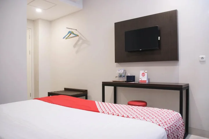 Амбон: Super OYO 1006 Azzahra Guest House Syariah