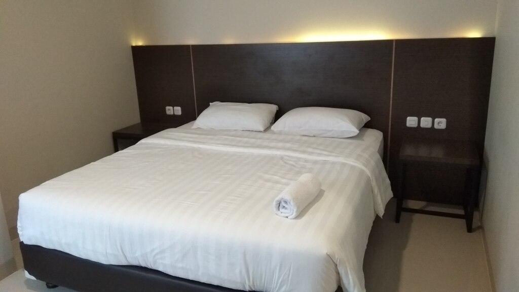 Амбон: Super OYO 1006 Azzahra Guest House Syariah