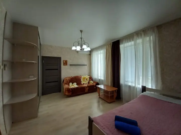 Апартаменты Двухкомнатные Апартаменты на Алеутской, 41 — фото 1