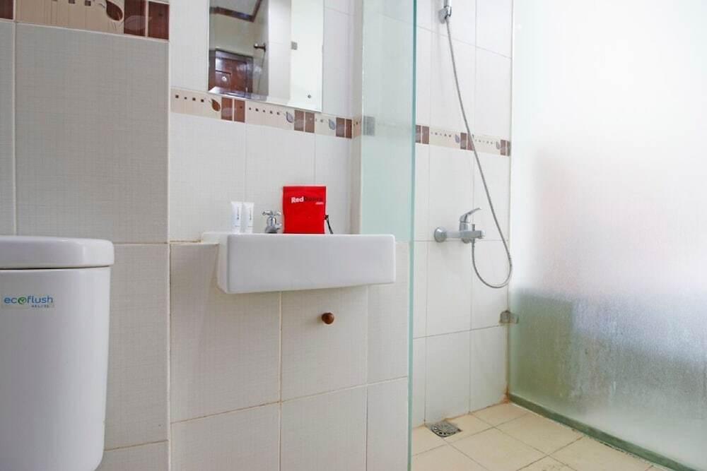 Депок: Three-G Homestay