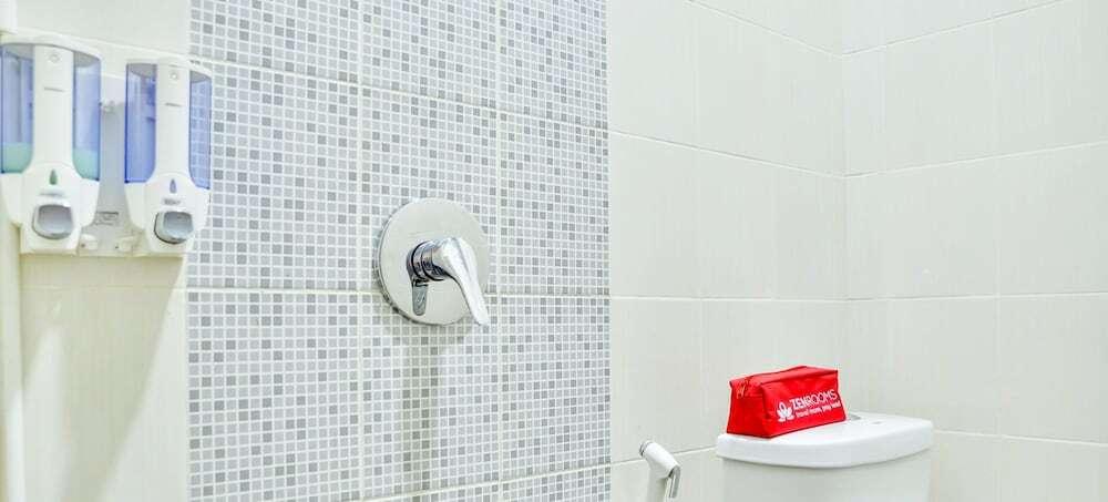 Батуретно: ZEN Rooms Adisucipto Airport Hostel
