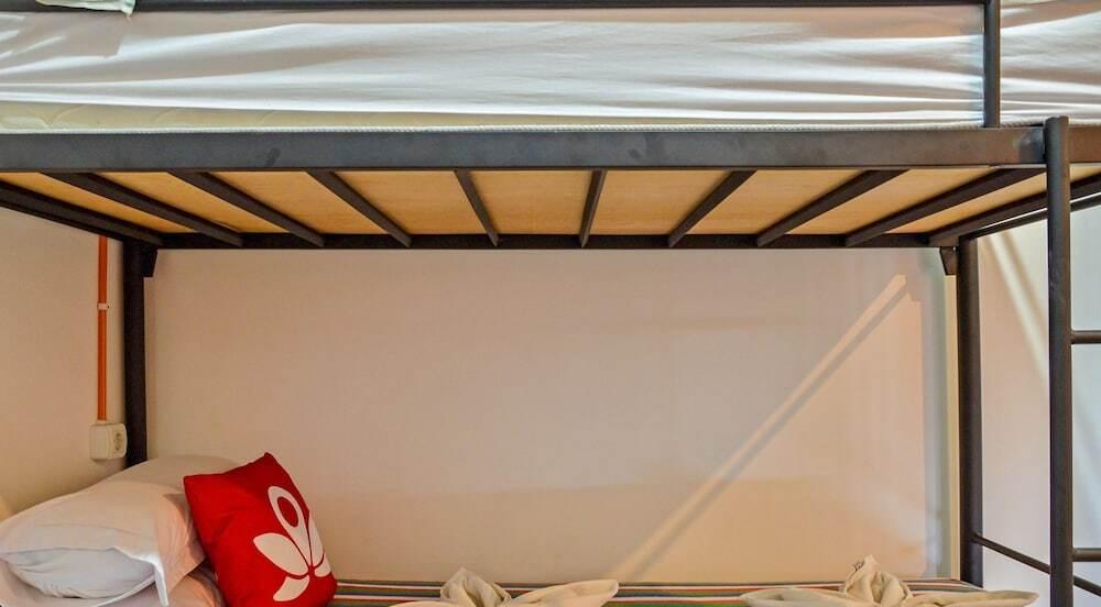 Батуретно: ZEN Rooms Adisucipto Airport Hostel