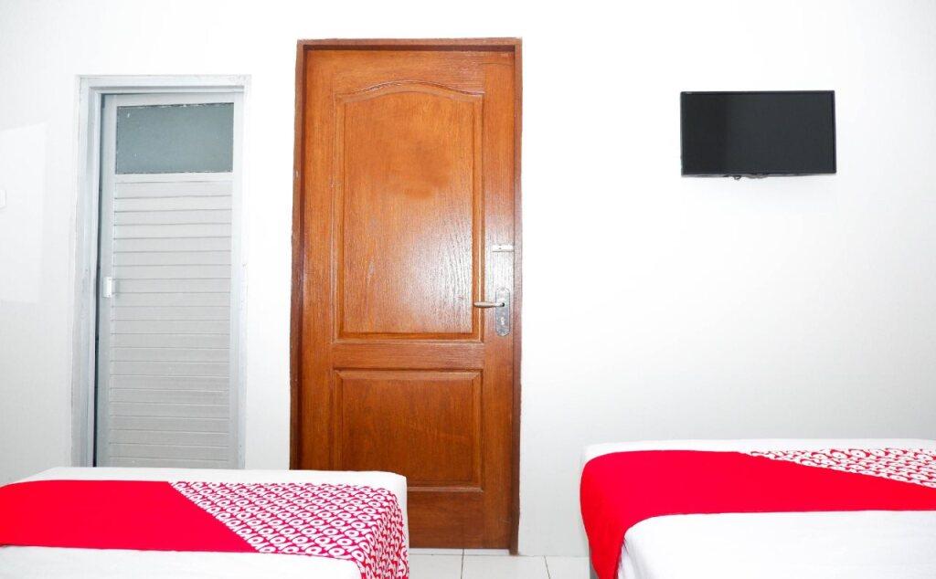Семаранг: Achterhuis Guest House by OYO Rooms
