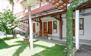 Семаранг: Achterhuis Guest House by OYO Rooms