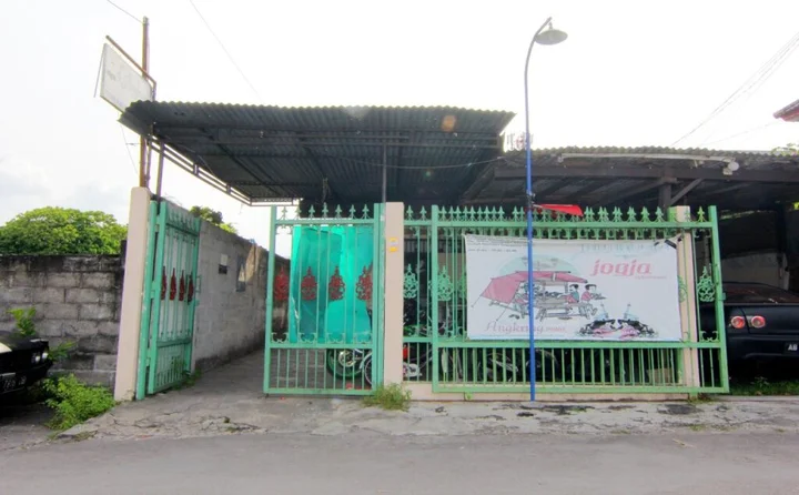 Депок: D'Angkring Wisma Sarjana