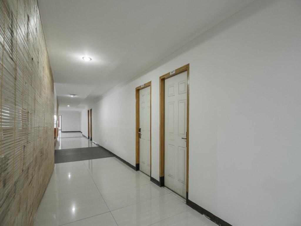 Сукабуми: Reddoorz Near Stasiun Kota Sukabumi