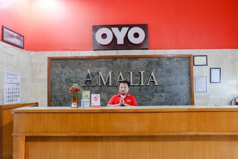 Маланг: Amalia Guest House by OYO Rooms