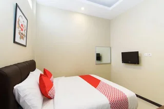 Депок: Dewi Fortuna Guest House by OYO Rooms
