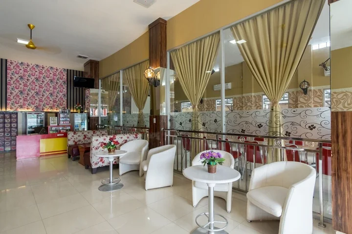 Медан: Residence Puri Hotel by OYO