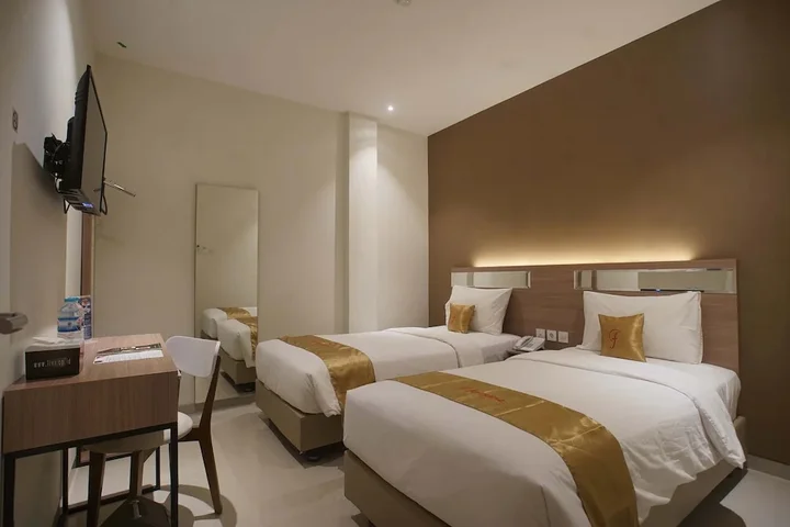 Семаранг: Triizz Hotel