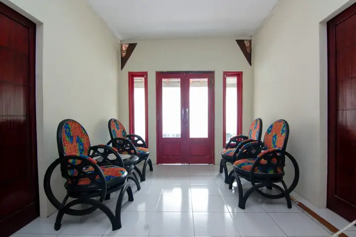 Joglo Guest House Syariah by OYO Rooms — фото 5
