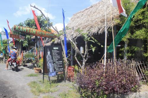 Кинтамани: Lava Stone Hostel