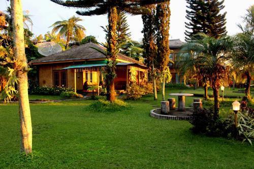 Караганьяр: Sukuh Cottage