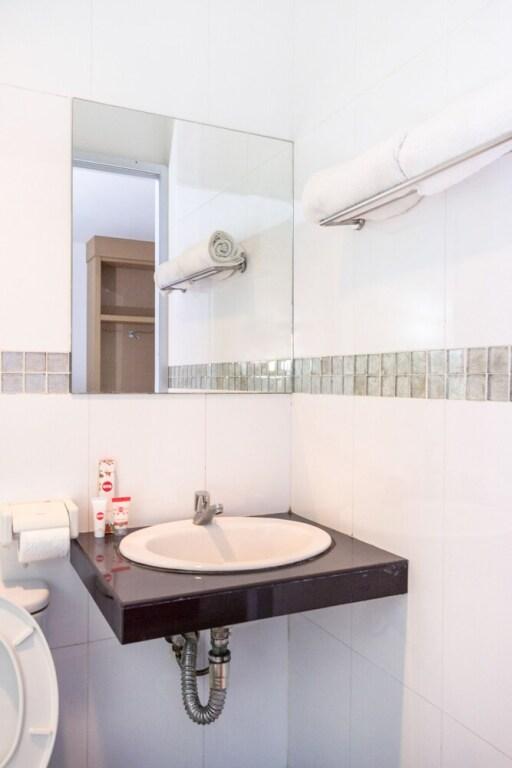Батам: Capital O 664 Romance Hotel