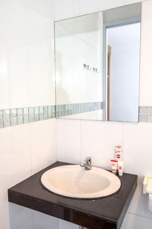 Батам: Capital O 664 Romance Hotel