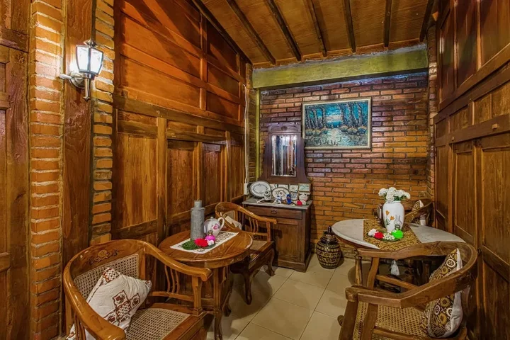 Батуретно: Puri Singgasana Sedayu