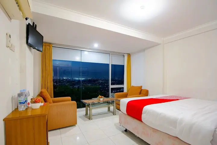 Bukit Indah Hotel & Restaurant by OYO Rooms — фото 5
