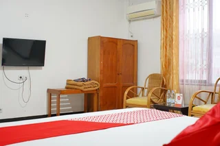 Палу: Wisata Hotel by OYO Rooms