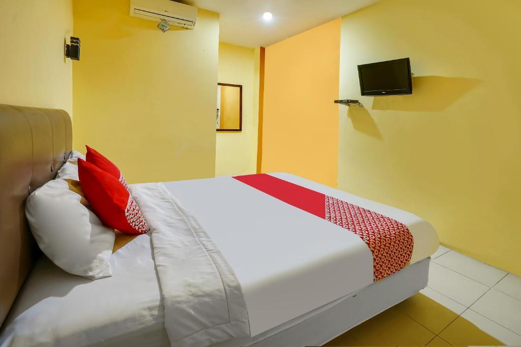 Прабумулих: OYO 91027 Note Hotel Syariah
