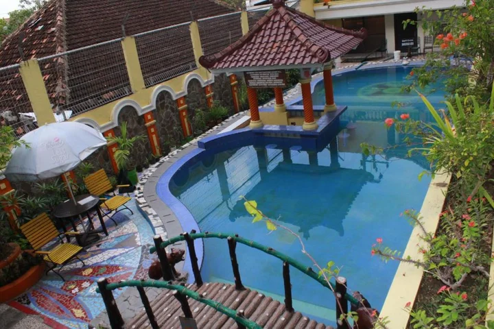 Блора: Mega Bintang Sweet Hotel 2