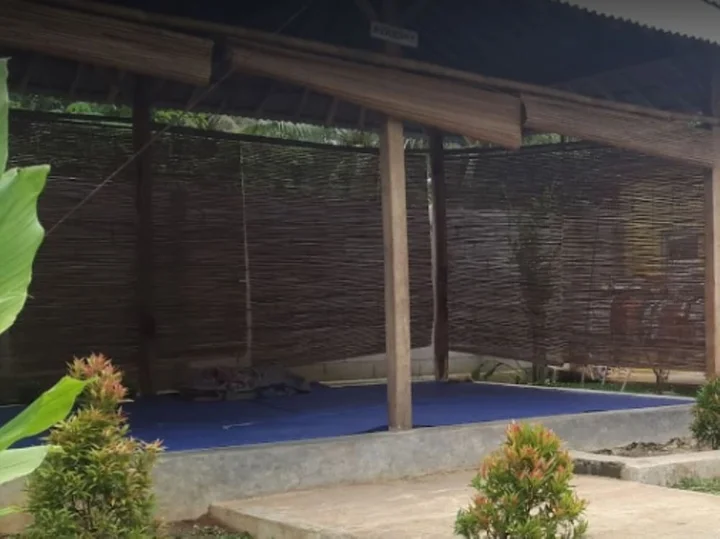 Кебумен: Avicenna 1 Guesthouse