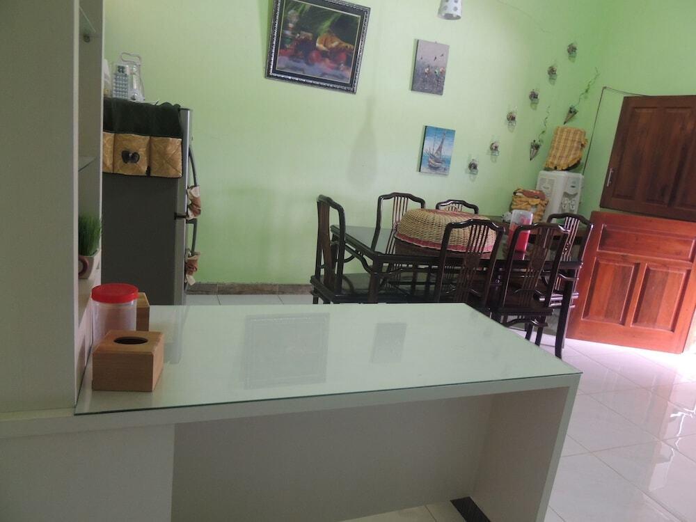 Кебумен: Avicenna 2 Guesthouse