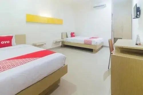 Амбон: Nadine'S Home by Oyo Rooms