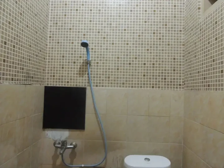 Кебумен: Ungu Nasional 2 Hotel