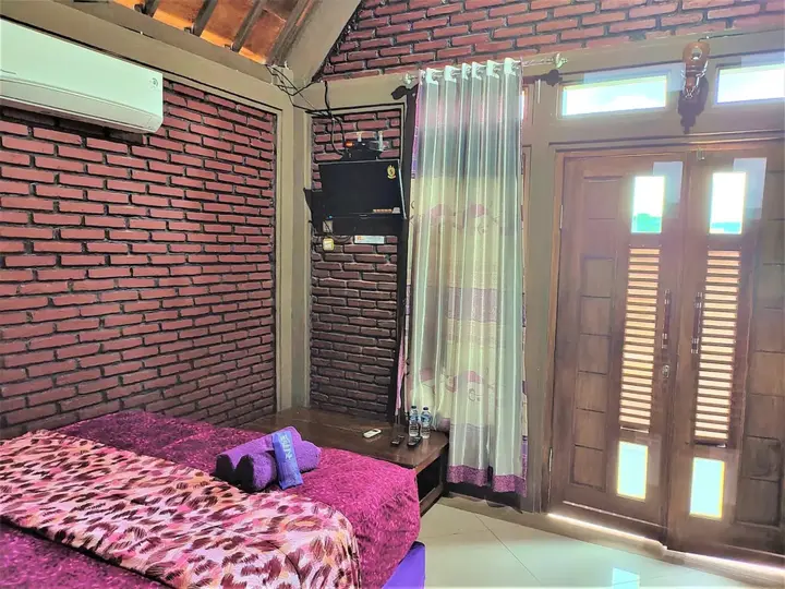 Кебумен: Bungalow Kampoeng Etnik
