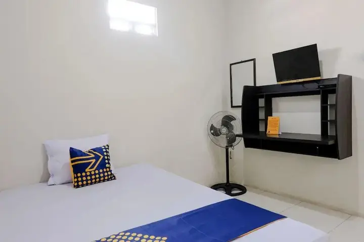 Нганджук: Gatsu Kost by OYO Rooms