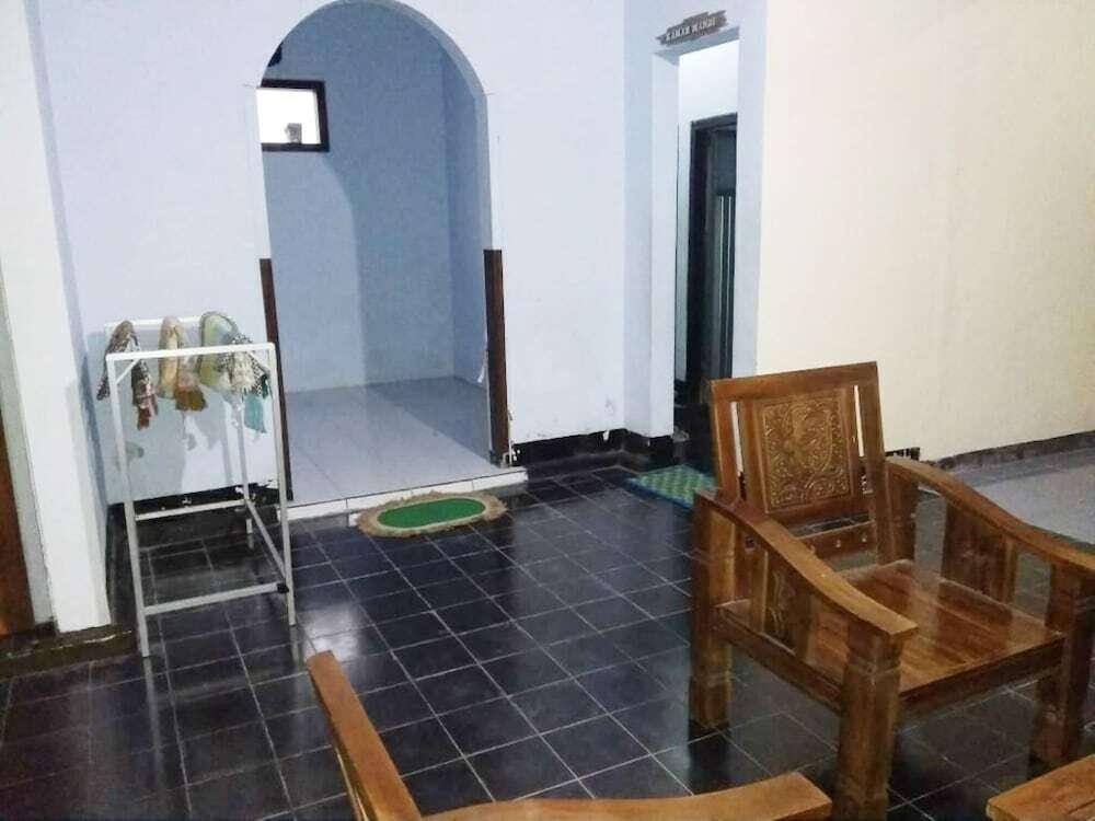 Кебумен: Pondok Wisata Jati Diri Jatijajar Syariah