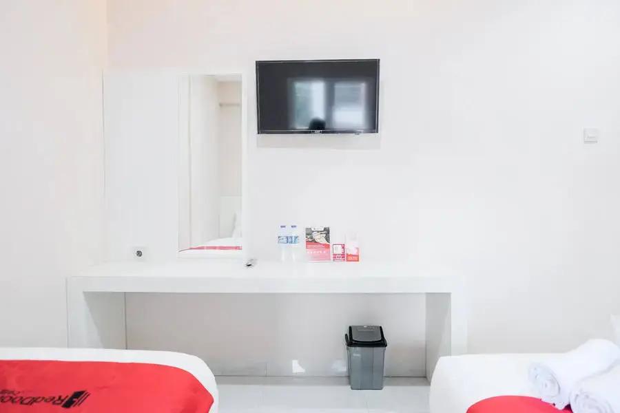 Reddoorz Plus Near Deli Park Mall Medan — фото 2
