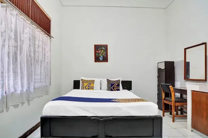 SPOT ON 90539 Taman Borobudur Guest House Syariah — фото 5