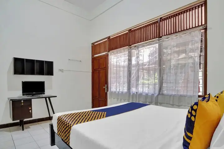 Маланг: SPOT ON 90539 Taman Borobudur Guest House Syariah