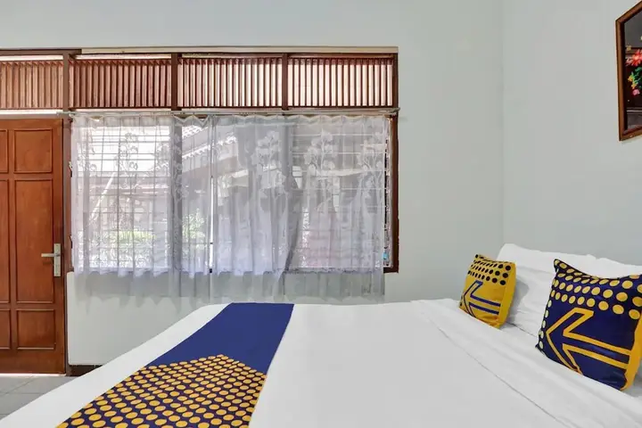 SPOT ON 90539 Taman Borobudur Guest House Syariah — фото 4