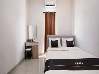 Депок: Artha Ambarukmo Exclusive by OYO Rooms