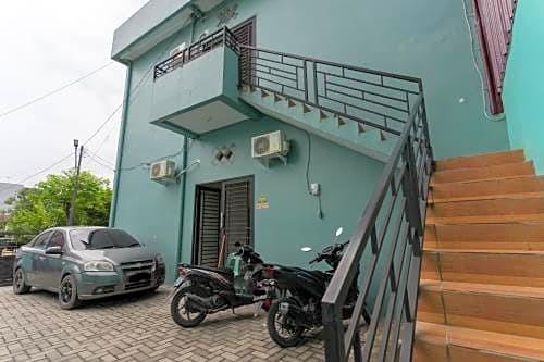 Медан: RedDoorz near Brastagi Supermarket Medan