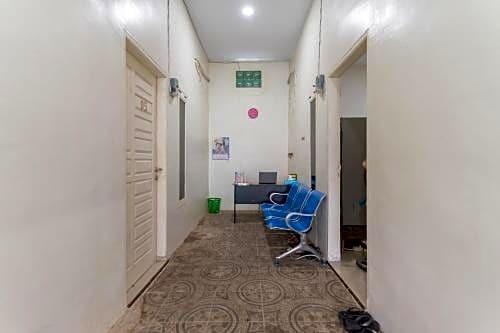 Медан: RedDoorz near Brastagi Supermarket Medan